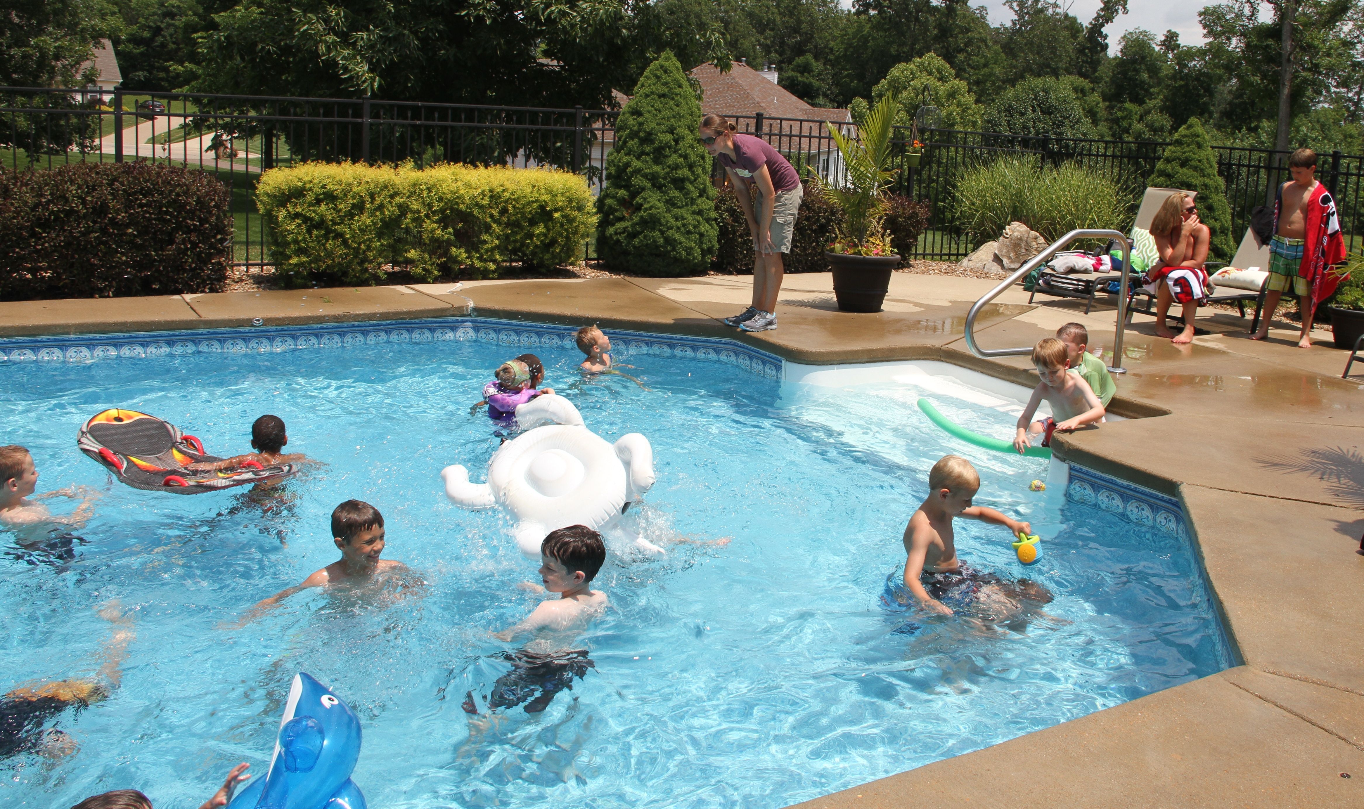 bombers_pool_party1